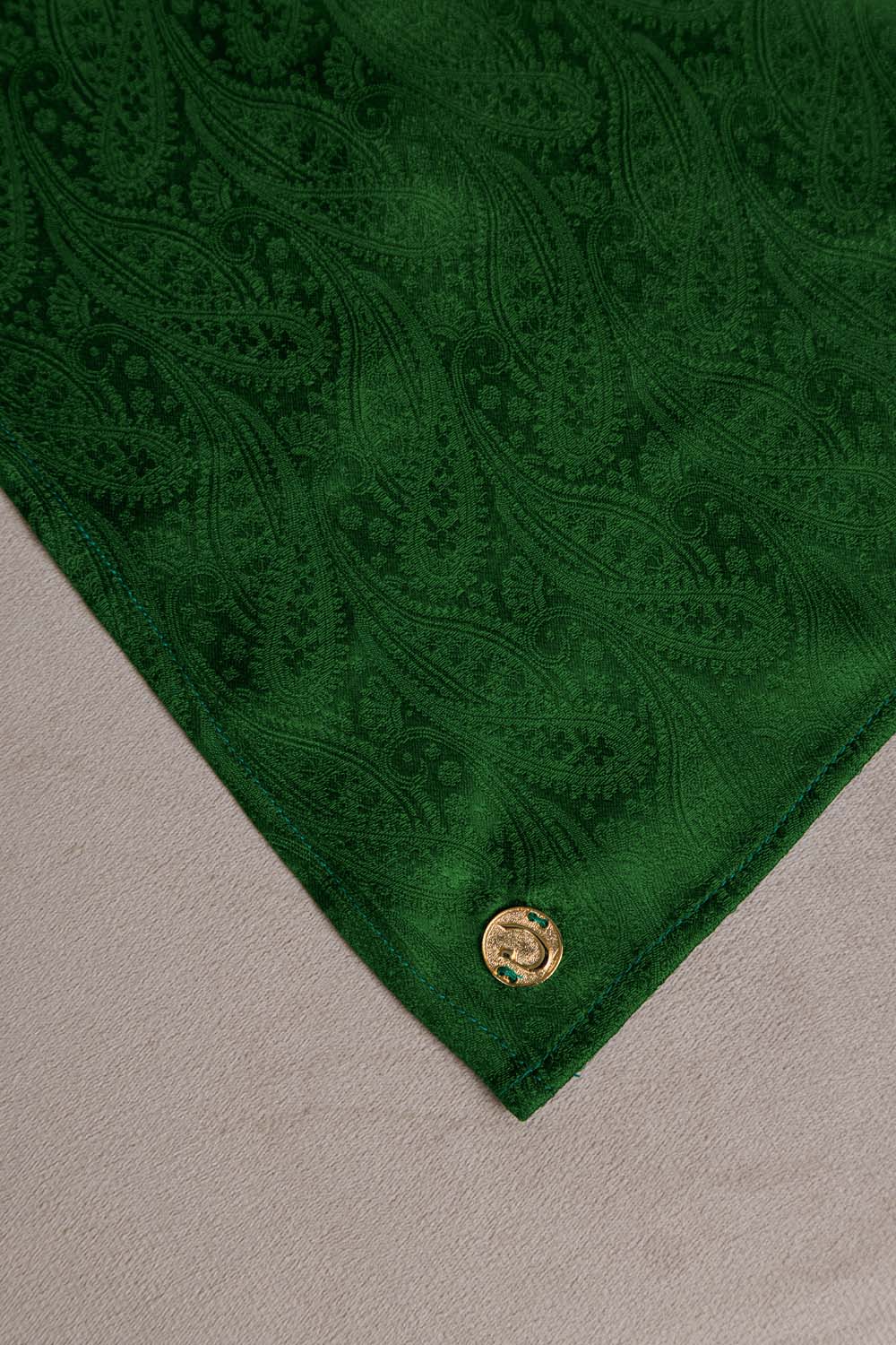 Emerald Almond Motif