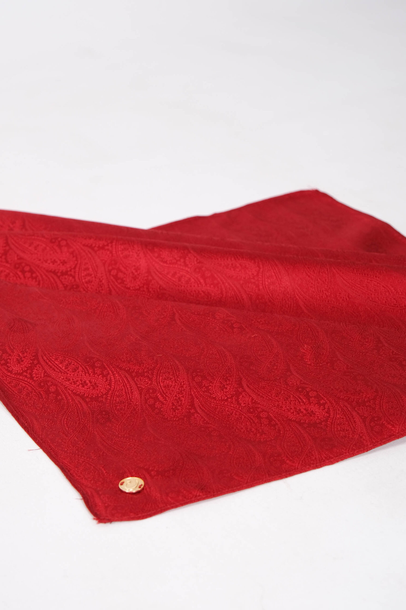 Red Almond - Image 2